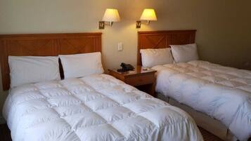 Triple Room | In-room safe, desk, blackout curtains, soundproofing