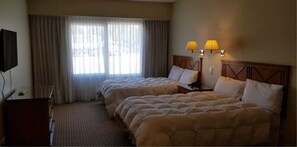 Tallelokero huoneessa, työpöytä, pimennysverhot, äänieristys