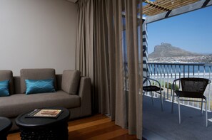Balcony view - Chapmans Peak Hotel (Cape Town)