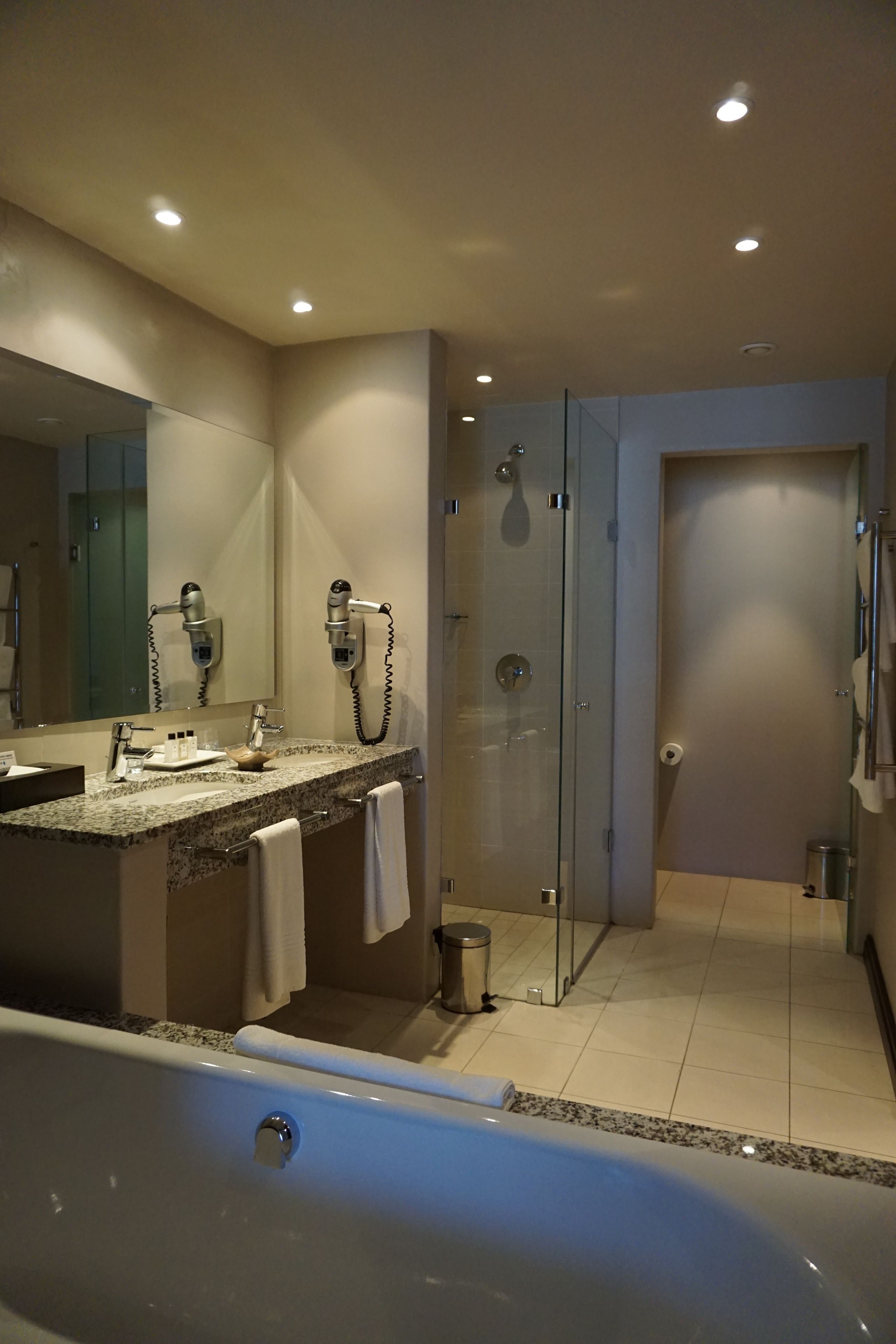 luxury double or twin room, sea view | bathroom | hair dryer, slippers, towels