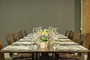 Meeting facility