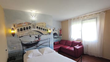 Comfort-Doppelzimmer | Zimmersafe, individuell dekoriert, Schreibtisch, schallisolierte Zimmer