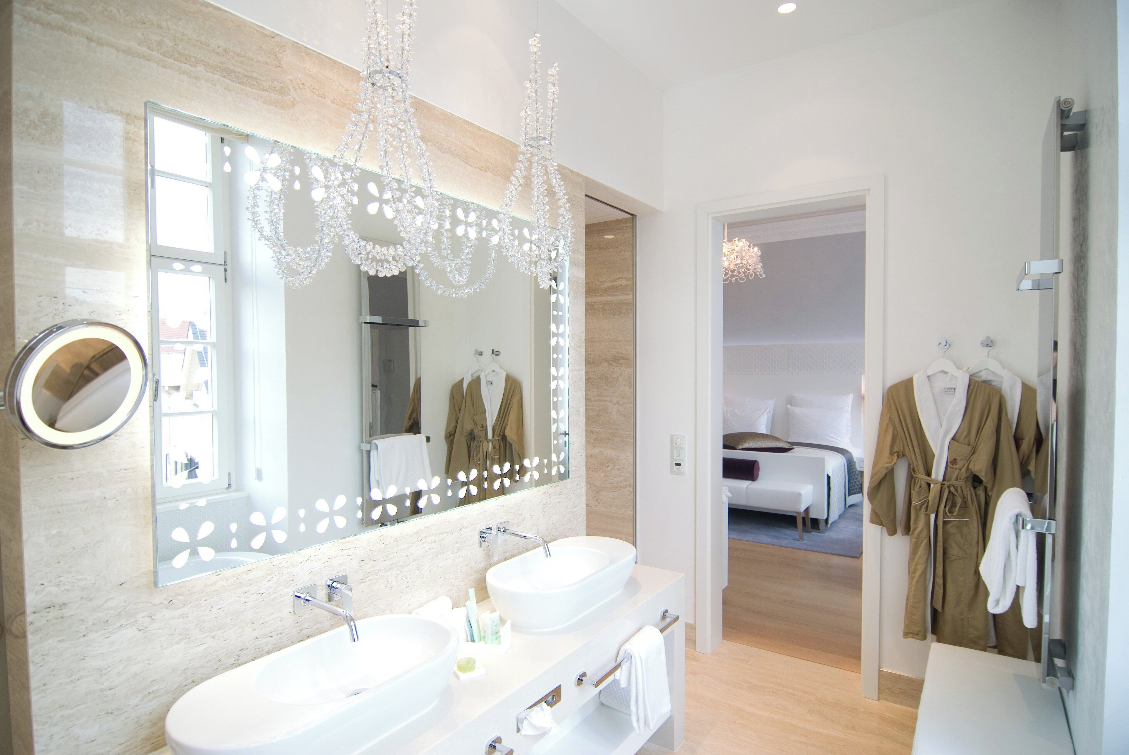 1 bedroom, premium bedding, free minibar, in-room safe