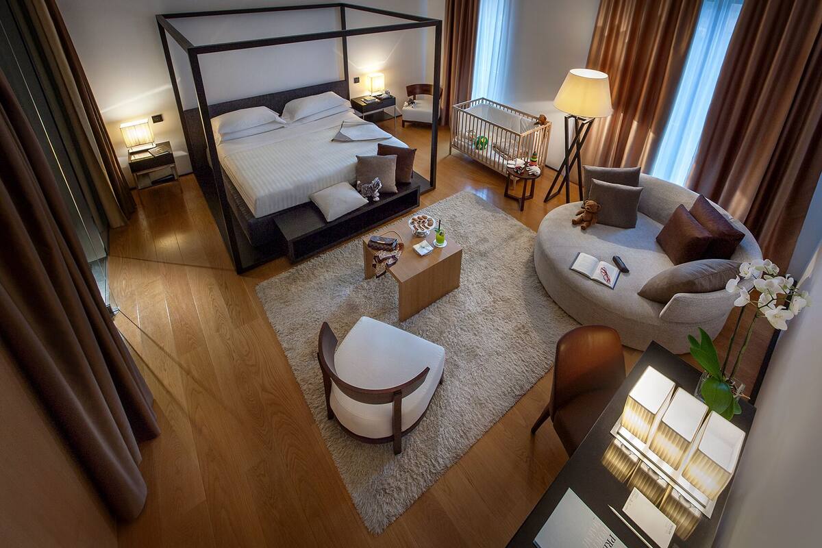 Junior Suite (Junior Space) | Egyptian cotton sheets, premium bedding, down comforters, minibar