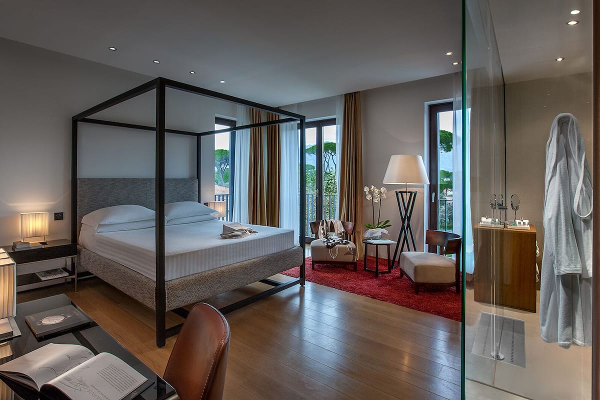 deluxe double room (alcove) | egyptian cotton sheets, premium bedding, down duvets, minibar