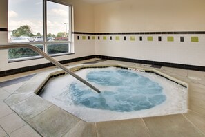 Indoor spa tub