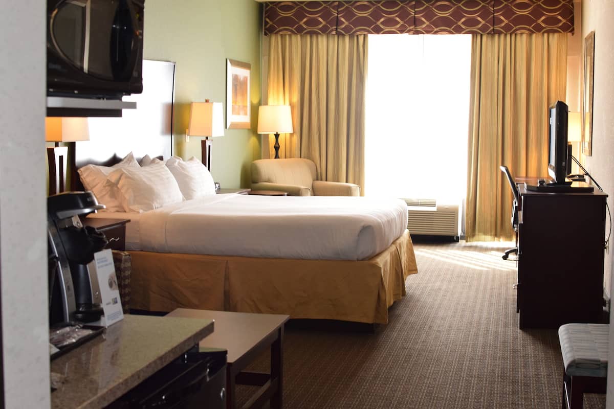 Caja de seguridad en la habitación y decoración personalizada