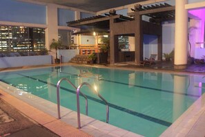 Seasonal outdoor pool - Prince Plaza II Hotel (Makati)