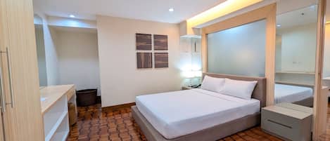 One Bedroom | In-room safe, desk, blackout curtains, iron/ironing board