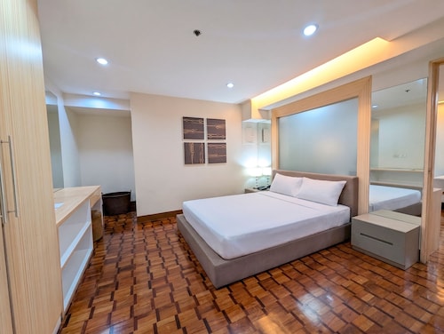 Prince Plaza II Hotel