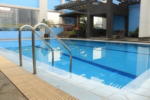 Kolam renang outdoor