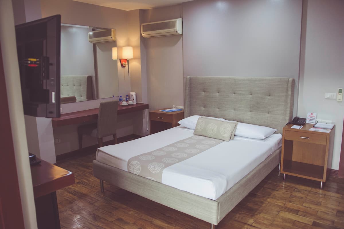 Deluxe Room with Air-conditioner