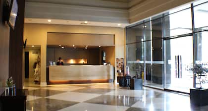 Hotel Santika Pandegiling Surabaya