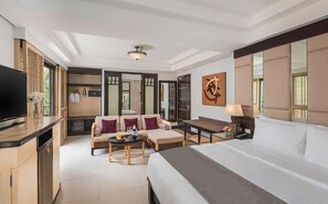 Junior Suite | In-room safe, desk, iron/ironing board, rollaway beds - Henann Garden Resort (Boracay Island)