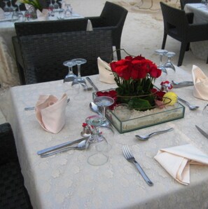 Outdoor dining - Pearl of the Pacific (Boracay Island)