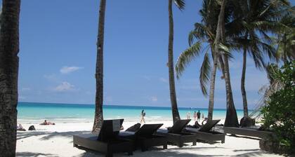 Pearl of the Pacific