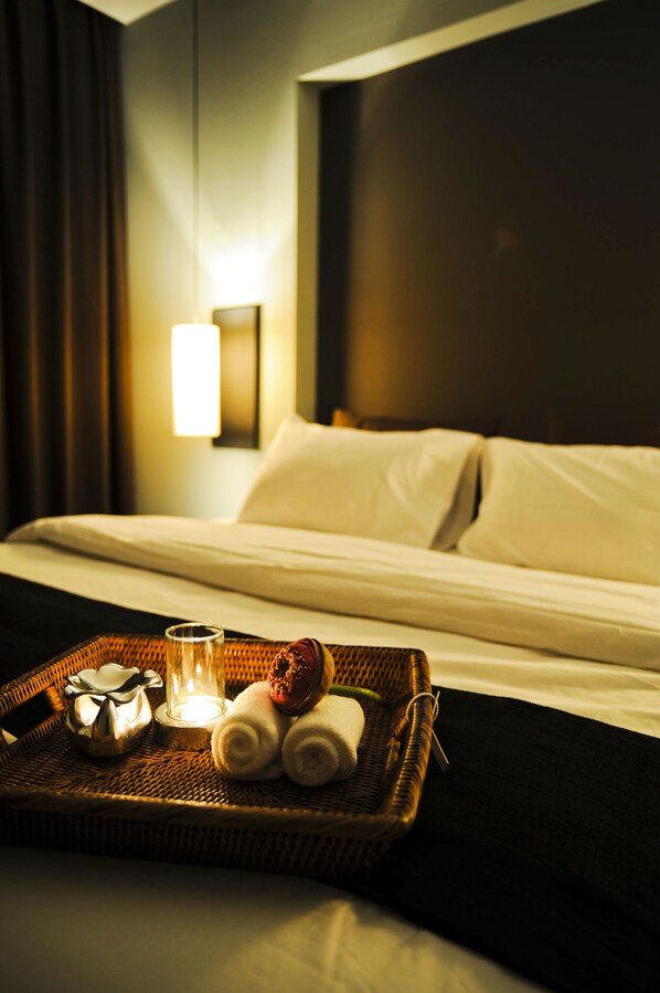 Minibar, in-room safe, blackout drapes, rollaway beds - Miramar Hotel Bangkok (Bangkok)