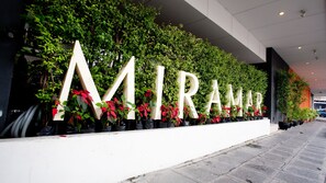 Exterior detail - Miramar Hotel Bangkok (Bangkok)