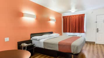 Cortinas blackout, Wi-Fi de cortesia, roupa de cama