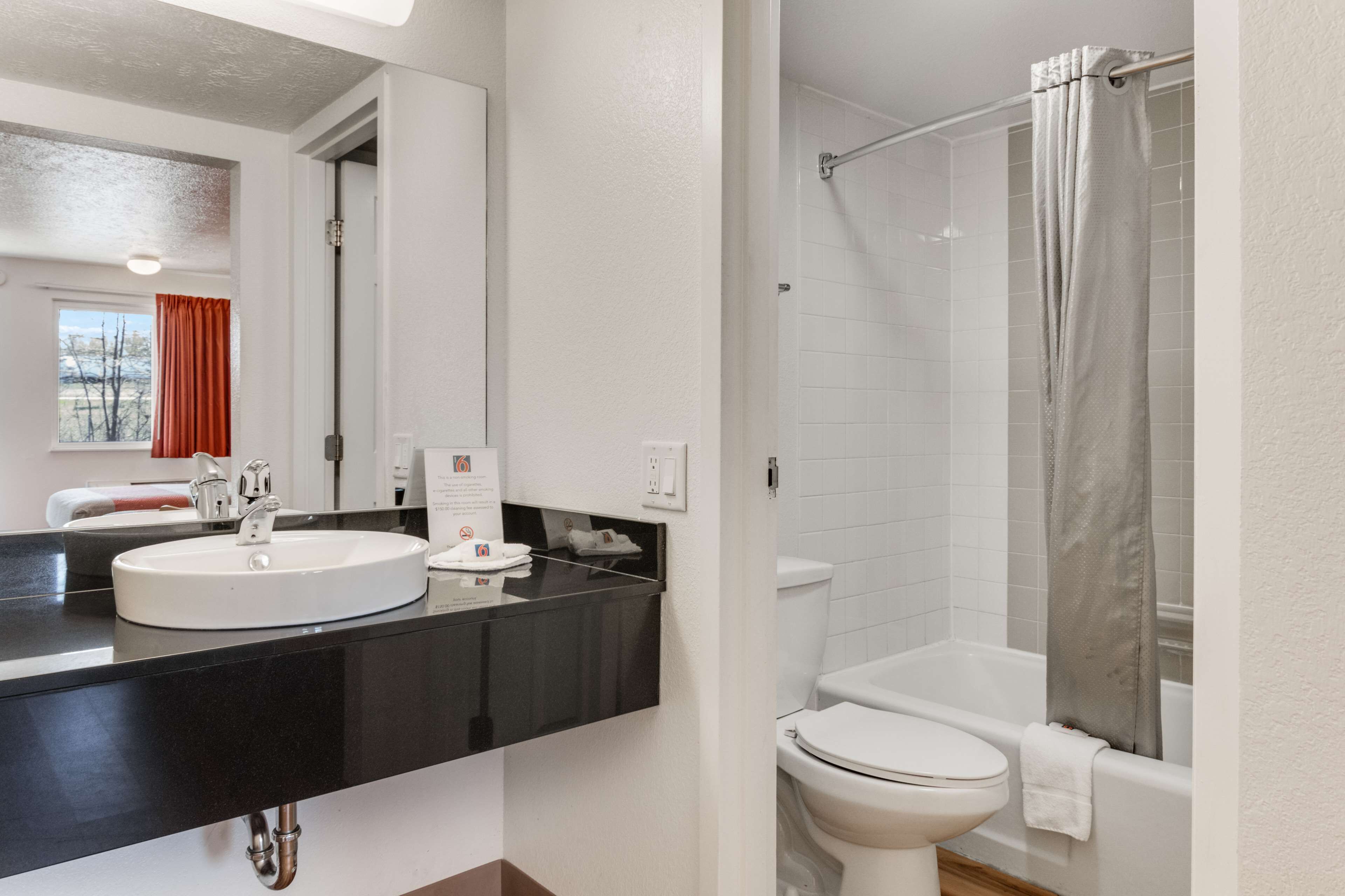 Duschwanne, Handtücher