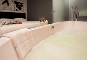 極品客房, 1 張加大雙人床 | 客房內保險箱、遮光布/窗簾、熨斗/熨衣板、免費無線上網