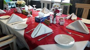 Breakfast, lunch, dinner and brunch served  - Al-Nakheel Hotel (Doha)