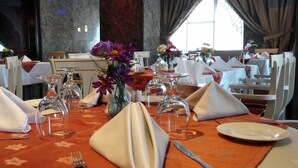 Buffet déjeuner gratuit tous les jours