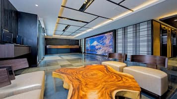 Deluxe Double Room | Desk, free WiFi, bed sheets