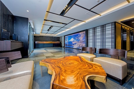 华丽双人房 | 办公桌、免费 WiFi、床单