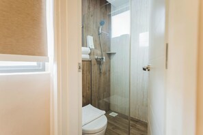 Deluxe Double Room | Bathroom - Hotel 81 Premier Star (Singapore)