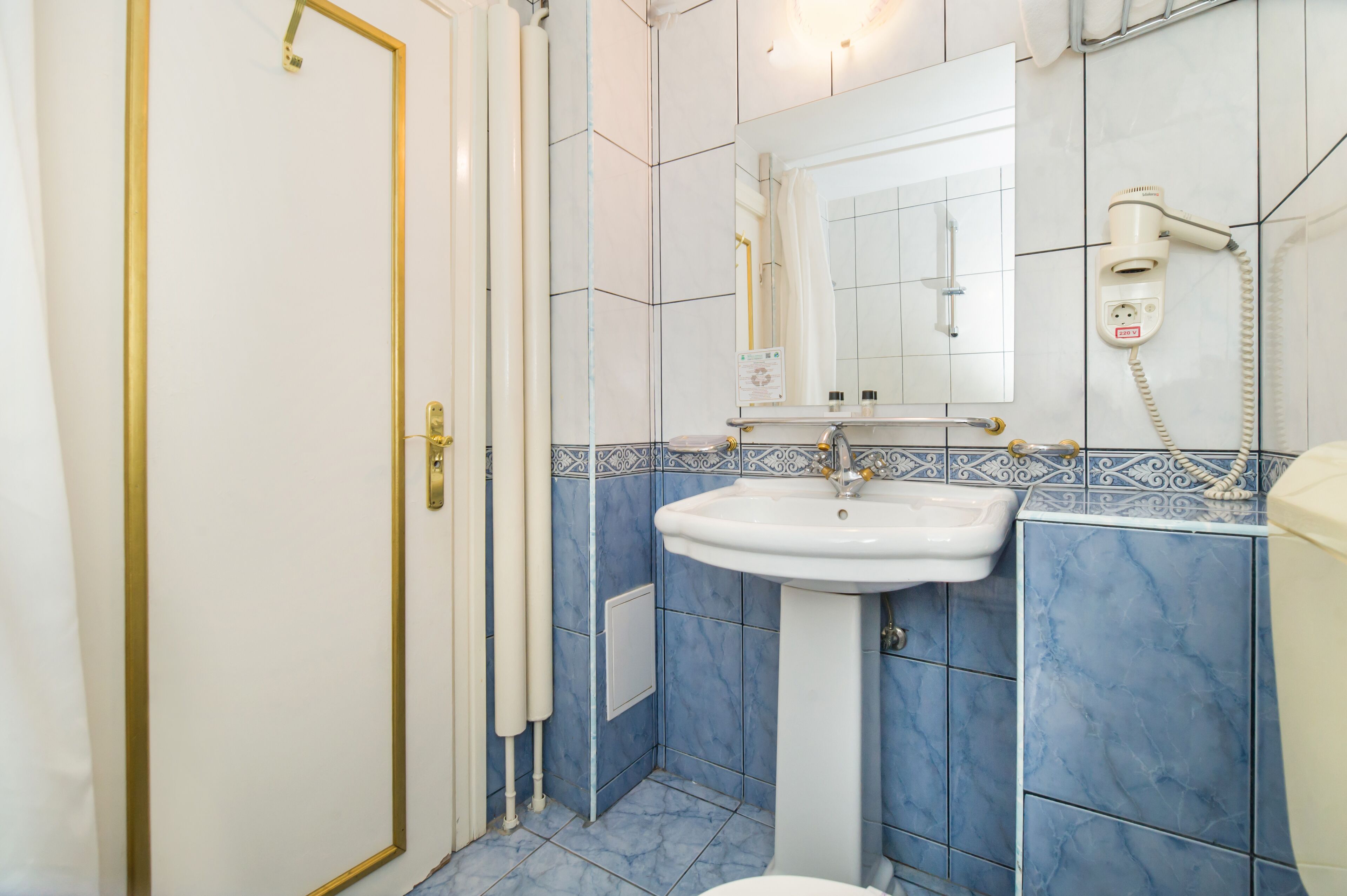 Foto - Hotel Imparatul Romanilor