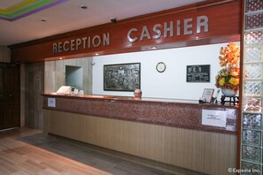 Reception - Hotel Supreme (Singapore)