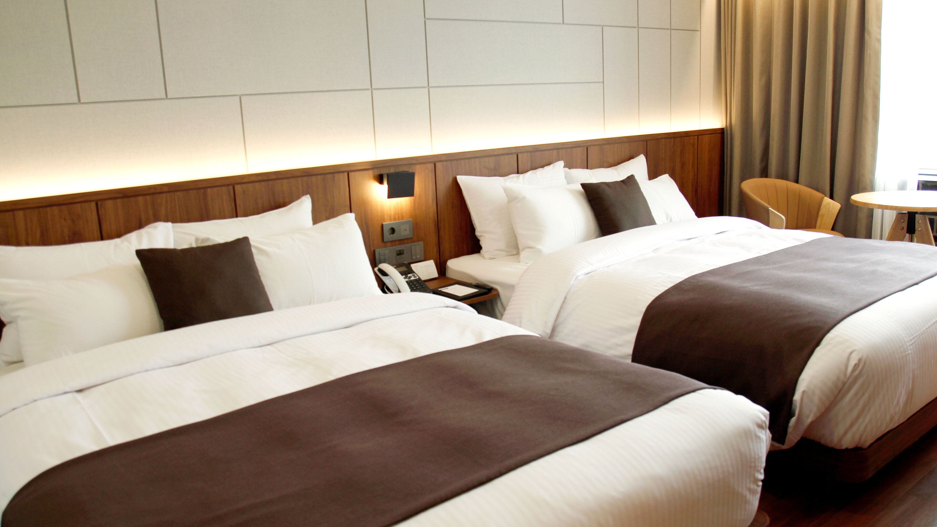 deluxe twin room, mountain view | 1 bedroom, premium bedding, free minibar items, in-room safe