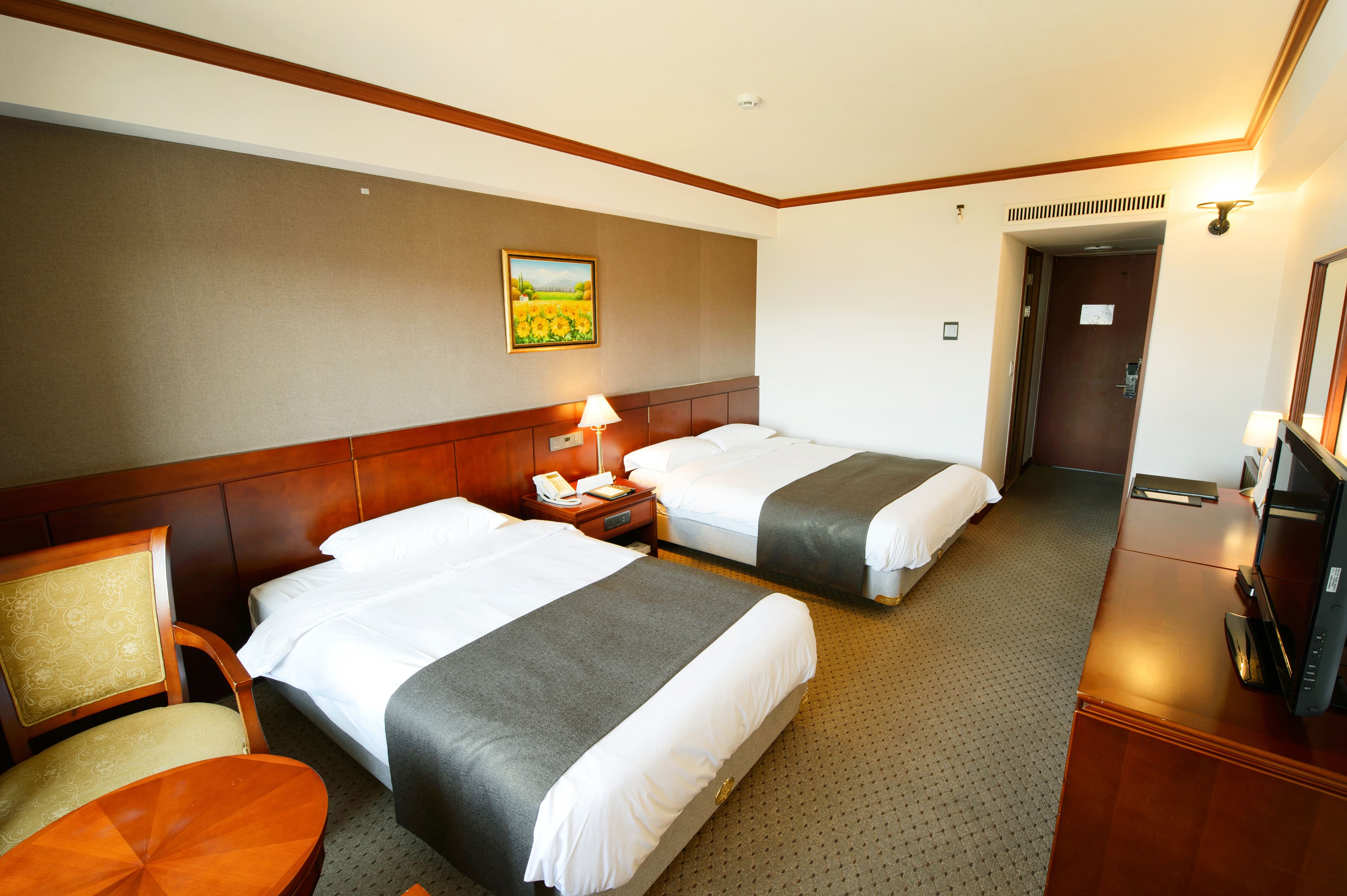 superior twin room | 1 bedroom, premium bedding, free minibar items, in-room safe