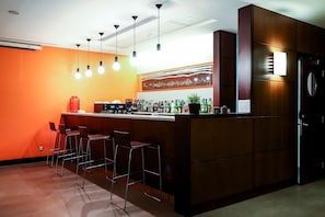 Bar (in der Unterkunft)