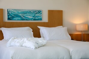 Hypo-allergenic bedding, minibar, in-room safe, desk - Hotel Praia (Nazaré)