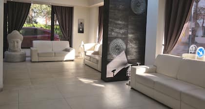 City of Art Venice Lloyd