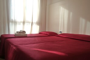 In-room safe, desk, free WiFi