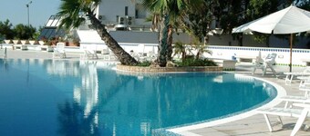 Hyencos Hotel Calos