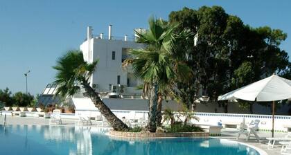 Hyencos Hotel Calos