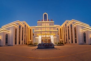 Exterior - Turpan Hotel (Turpan)