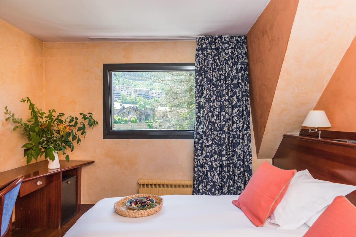 double or twin room | 1 bedroom, minibar, blackout curtains, soundproofing