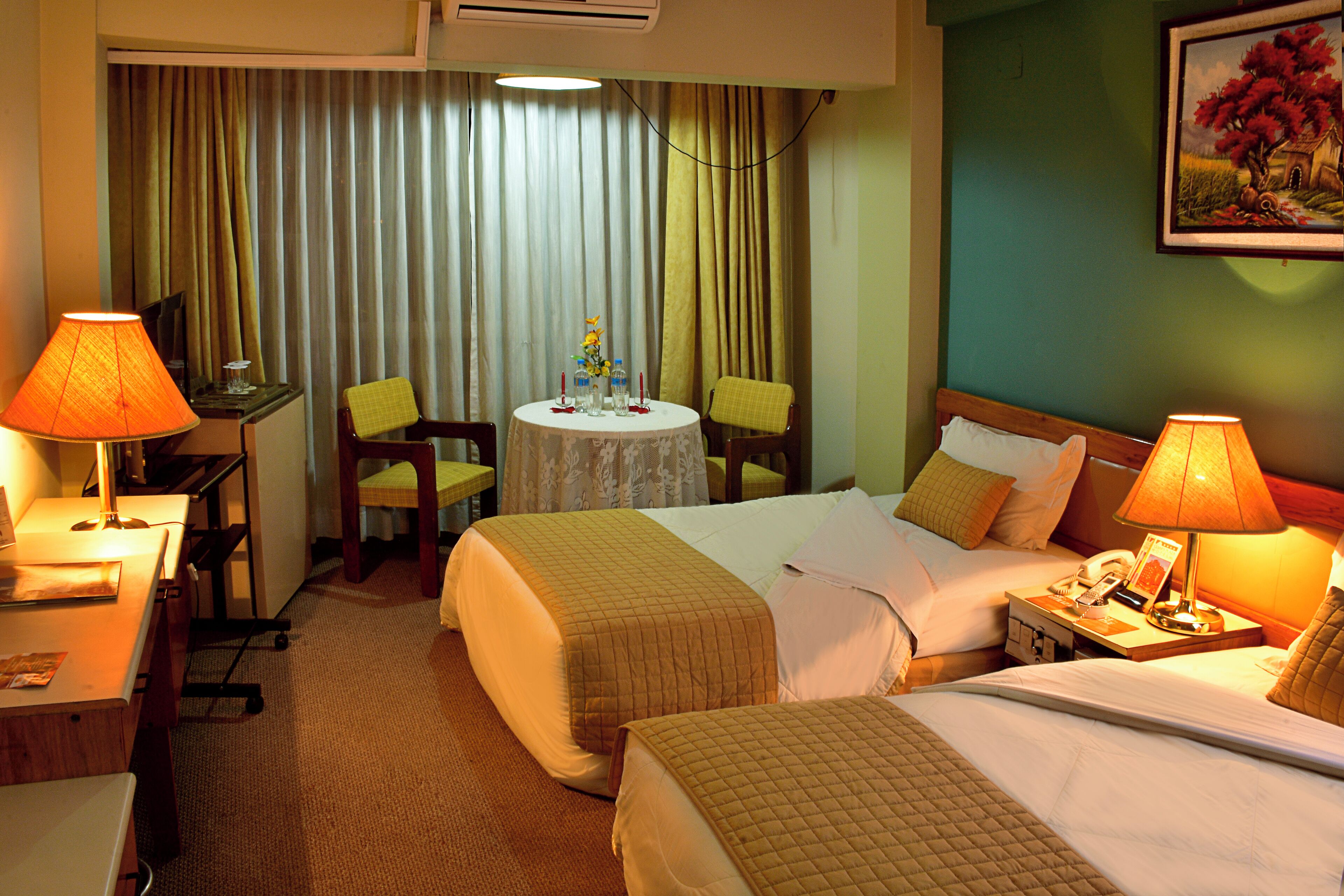 Down comforters, minibar, in-room safe, desk