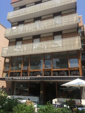 Entrada al alojamiento