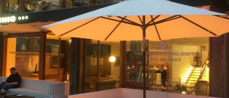 Façade de l’hébergement - soirée/nuit