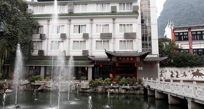 Li River Hotel