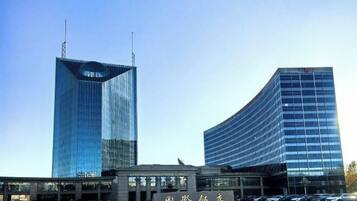 المنشأة من الخارج