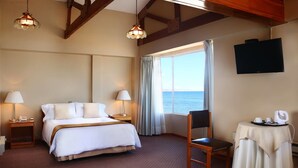 Standard Room, 1 Queen Bed, Private Bathroom | In-room safe, desk, iron/ironing board, free WiFi - Inca Utama Hotel & Cultural Resort (La Paz)