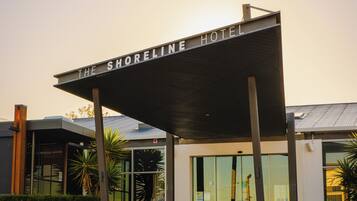 Fachada de la propiedad