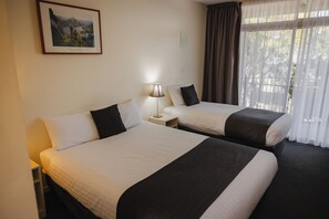 Chambre Standard, non-fumeur, coin cuisine (Queen + Single)